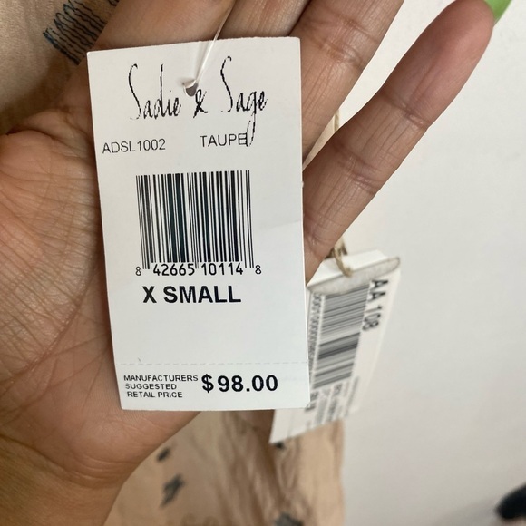 Sadie & Sage Embroidered Open-Back Mini Dress NWT - Picture 4 of 7